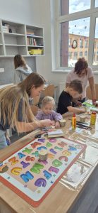 Ilustračn&iacute; obr&aacute;zek, text v čl&aacute;nku